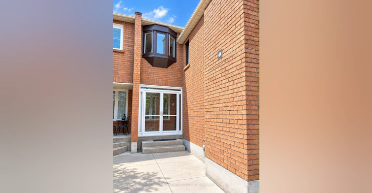 5034 Moulin Rouge Crescent, Mississauga, ON, L5V 1R6 - 2