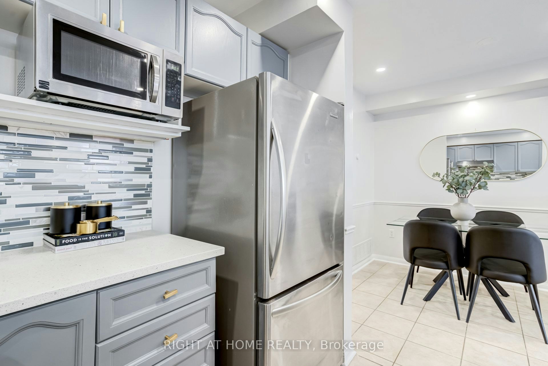4398 Fairview Street, Burlington, ON, L7L 6S8 - 12