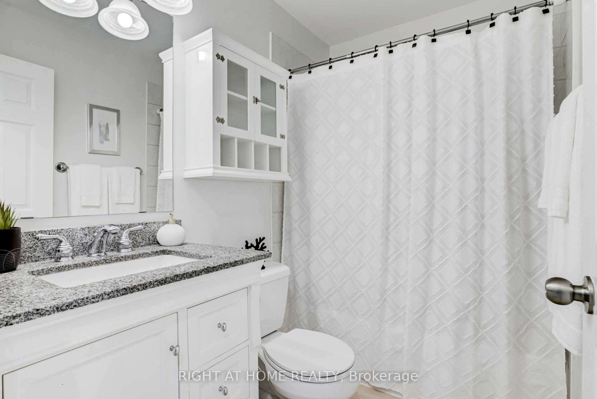 4398 Fairview Street, Burlington, ON, L7L 6S8 - 31