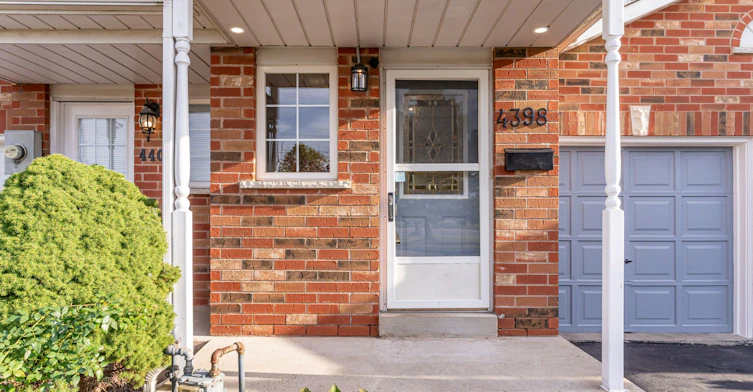 4398 Fairview Street, Burlington, ON, L7L 6S8 - 3