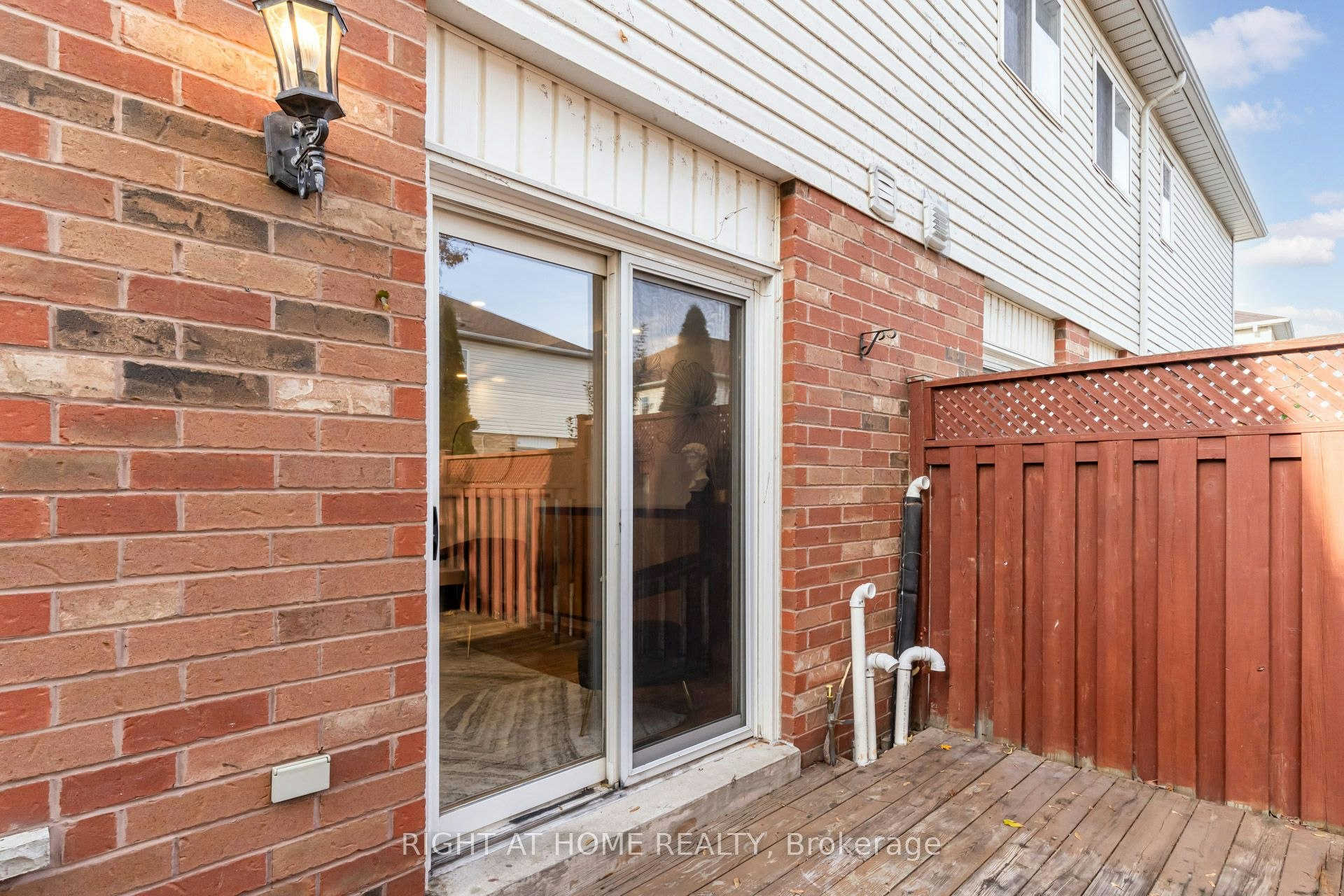 4398 Fairview Street, Burlington, ON, L7L 6S8 - 39