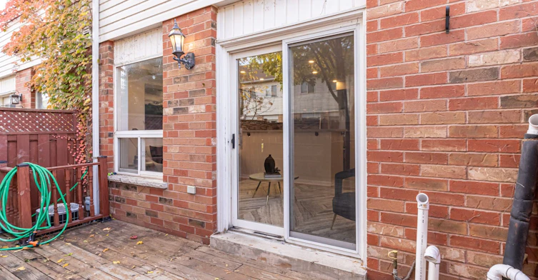 4398 Fairview Street, Burlington, ON, L7L 6S8 - 40