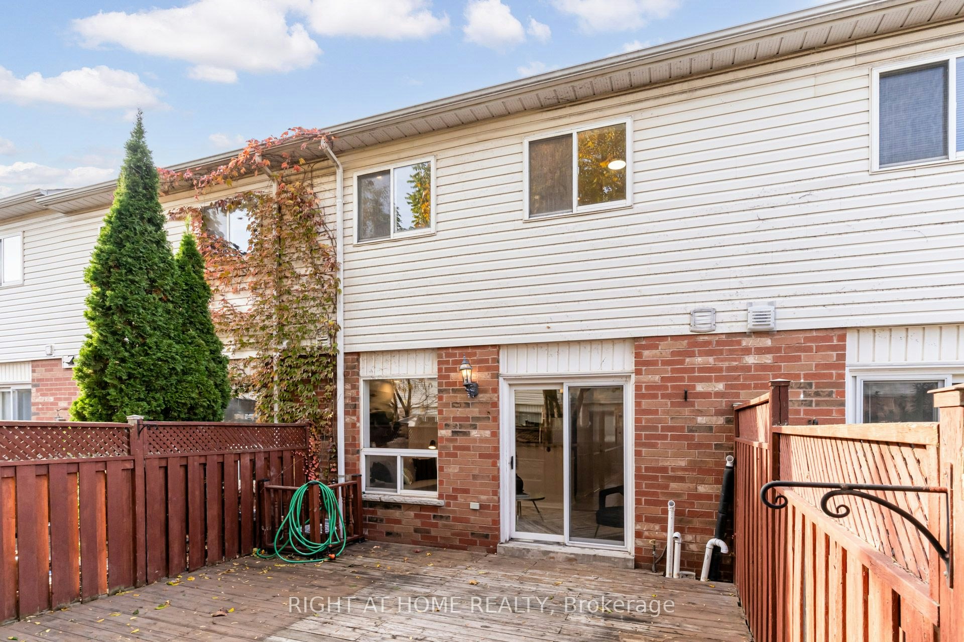 4398 Fairview Street, Burlington, ON, L7L 6S8 - 44