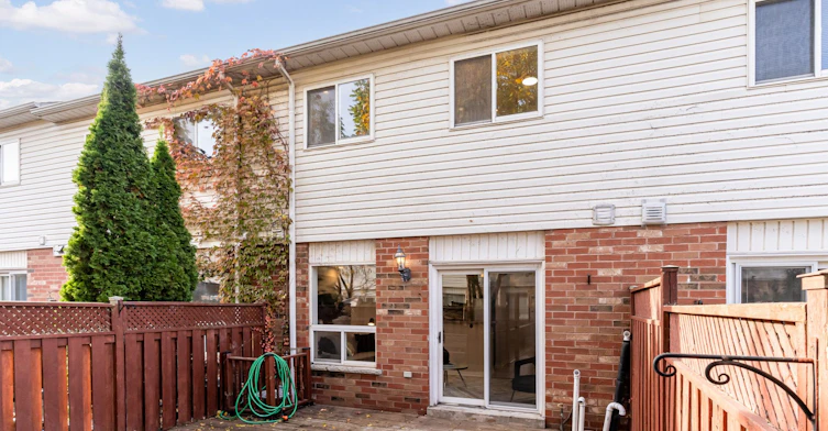 4398 Fairview Street, Burlington, ON, L7L 6S8 - 44