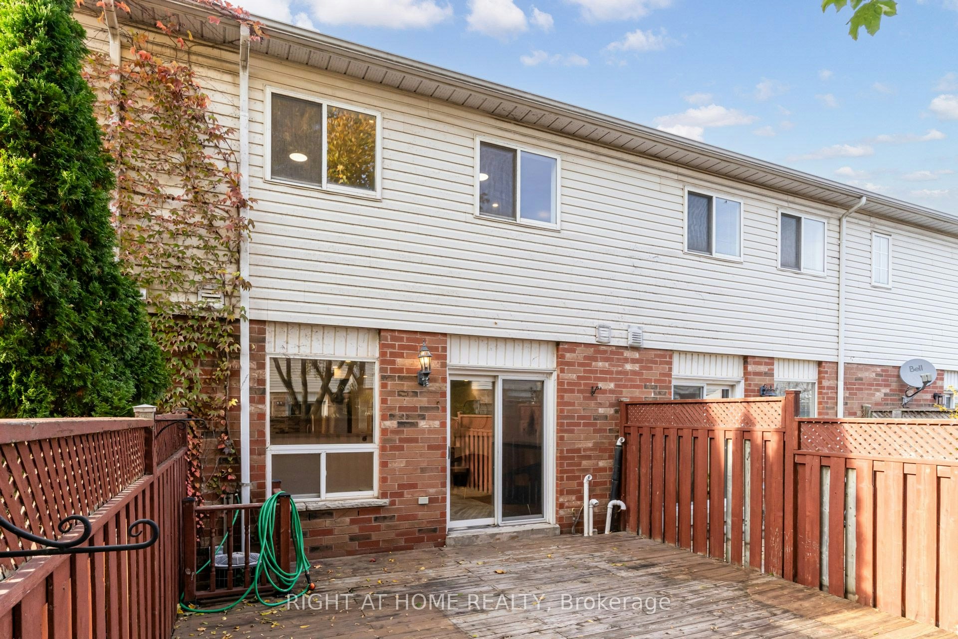 4398 Fairview Street, Burlington, ON, L7L 6S8 - 43