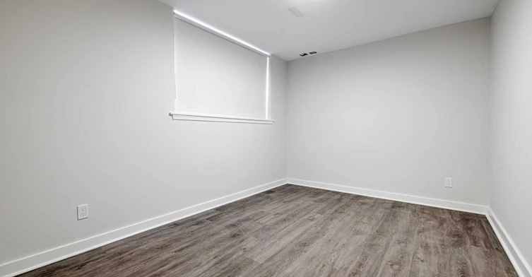Lower-72 Winston Park Boulevard, Toronto, ON, M3K 1C3 - 11