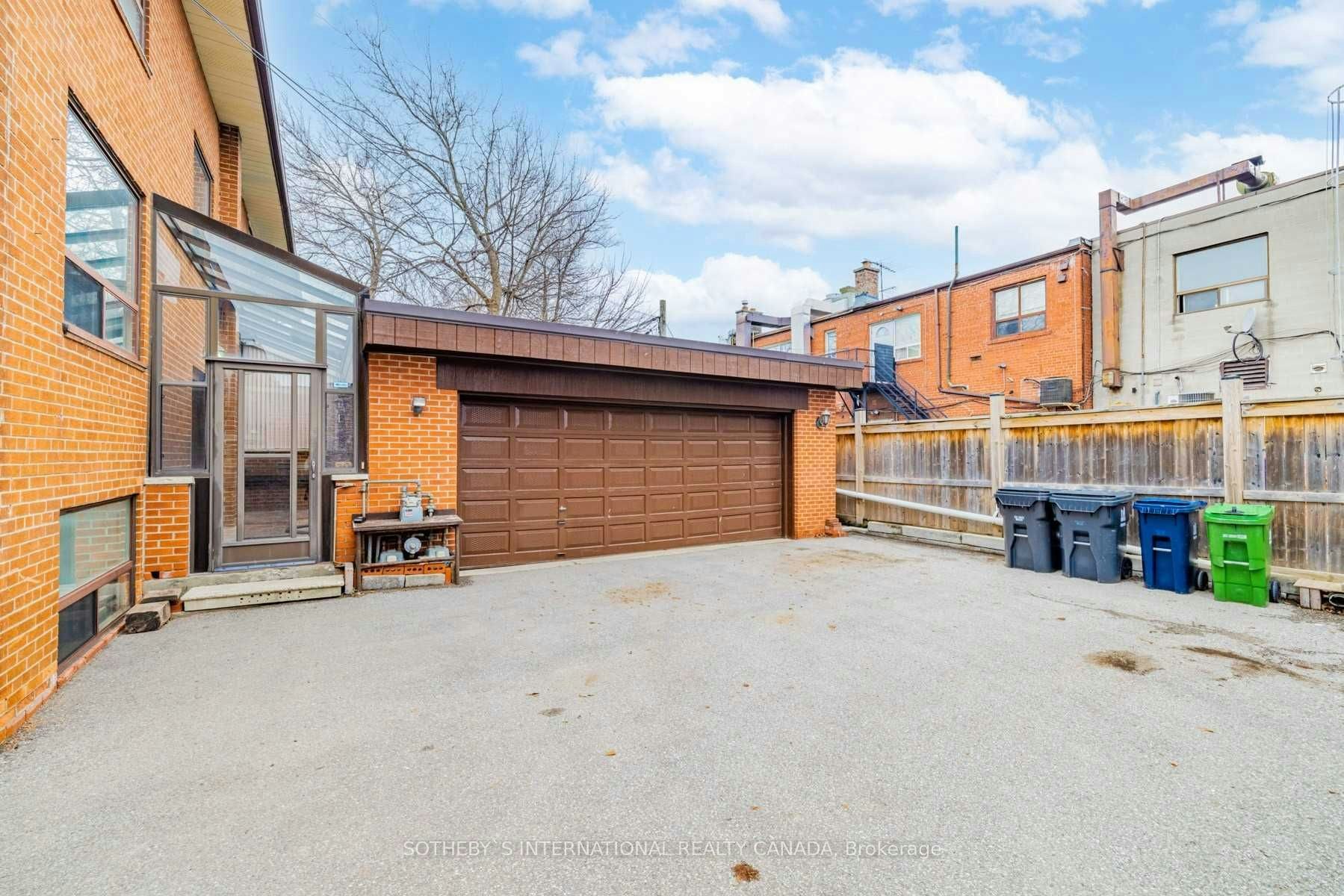 Lower-72 Winston Park Boulevard, Toronto, ON, M3K 1C3 - 20