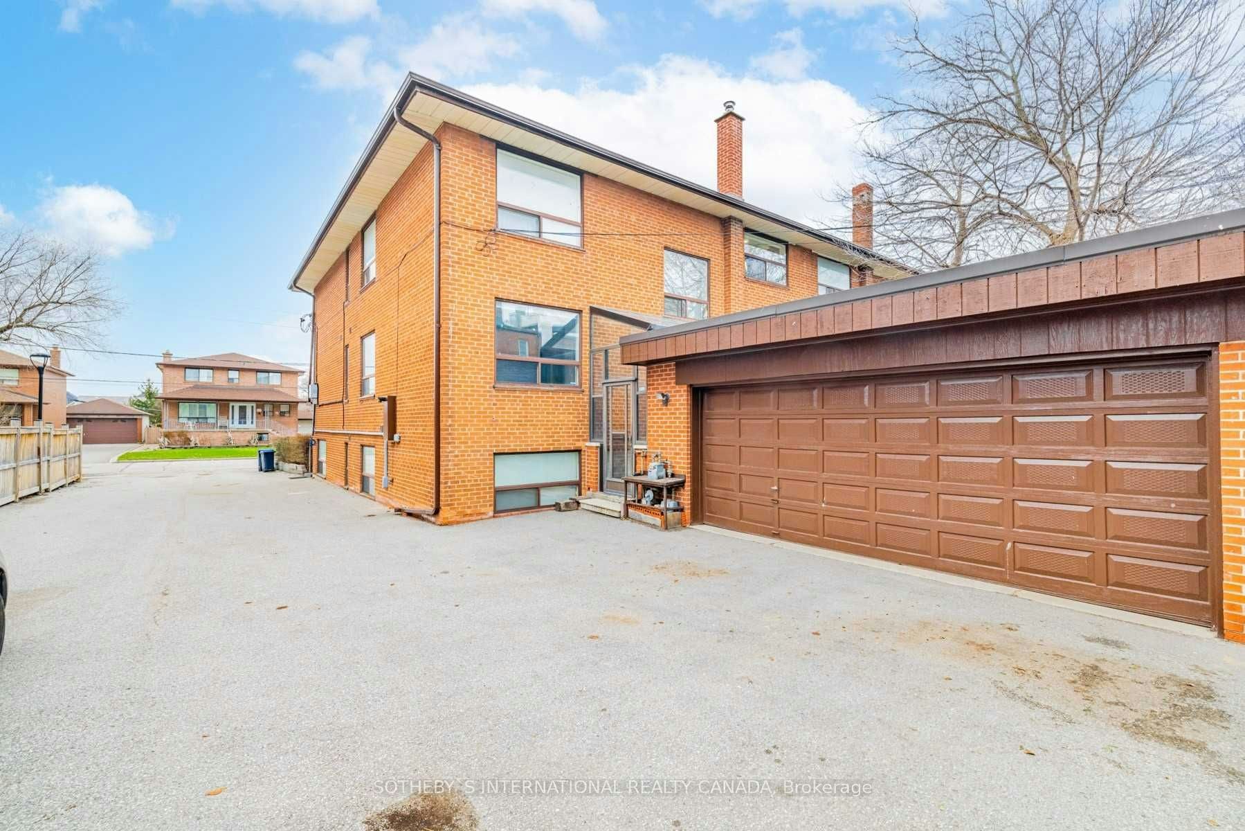 Lower-72 Winston Park Boulevard, Toronto, ON, M3K 1C3 - 21