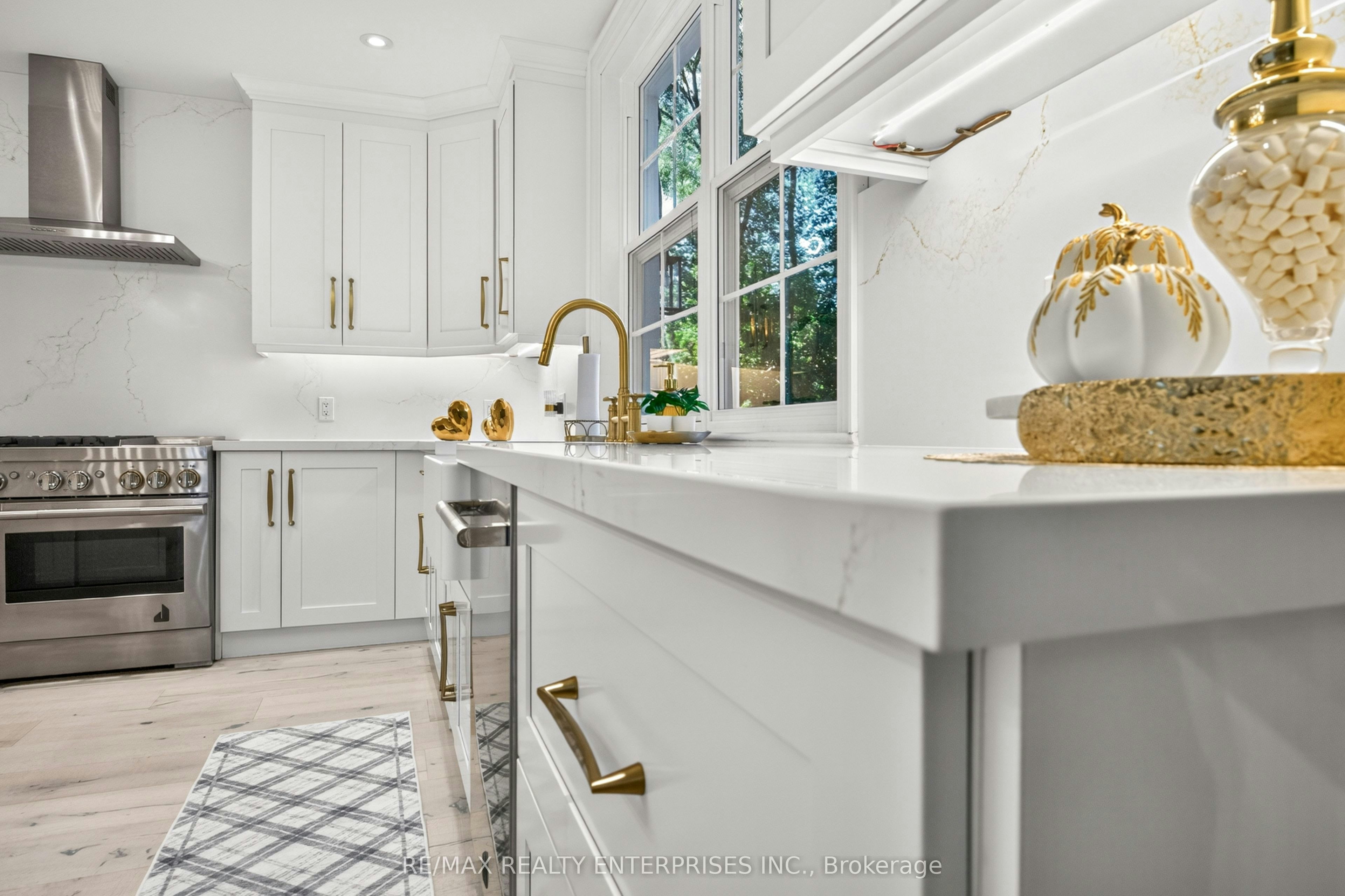 317 Gloucester Avenue, Oakville, ON, L6J 3W8 - 24