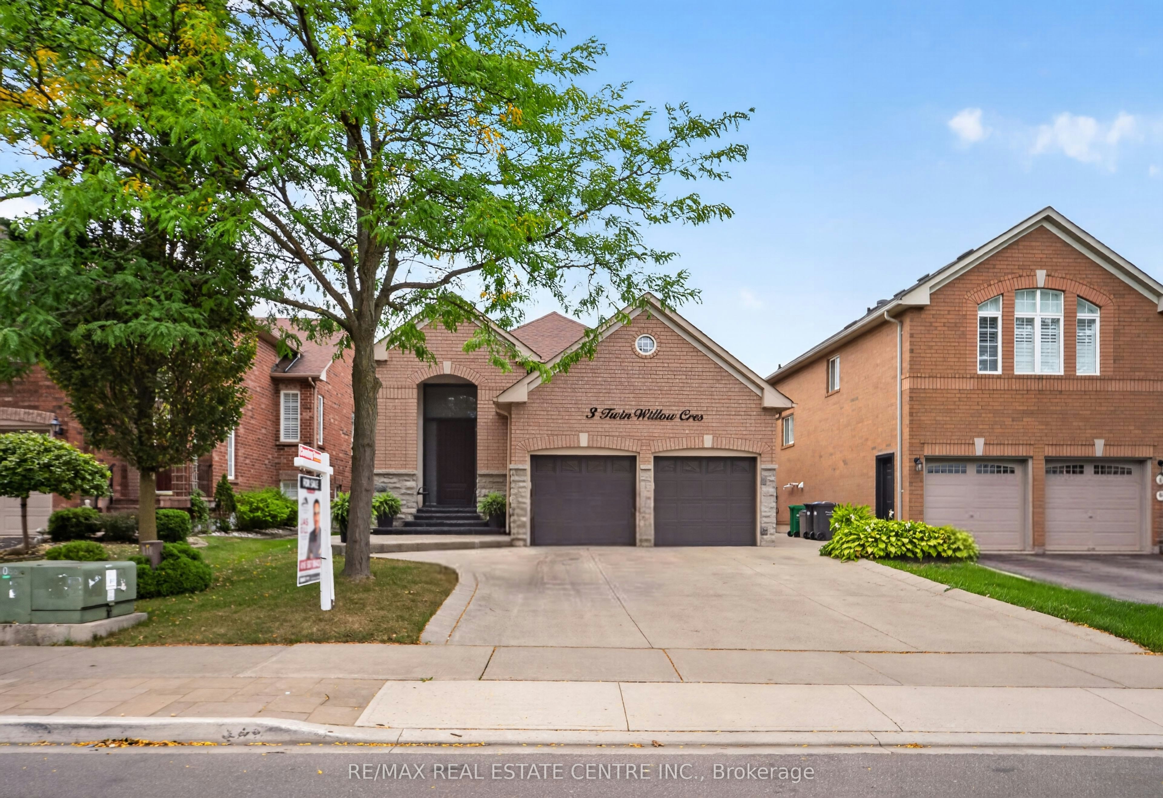 3 Twin Willow Crescent, Brampton, ON, L7A 1J9