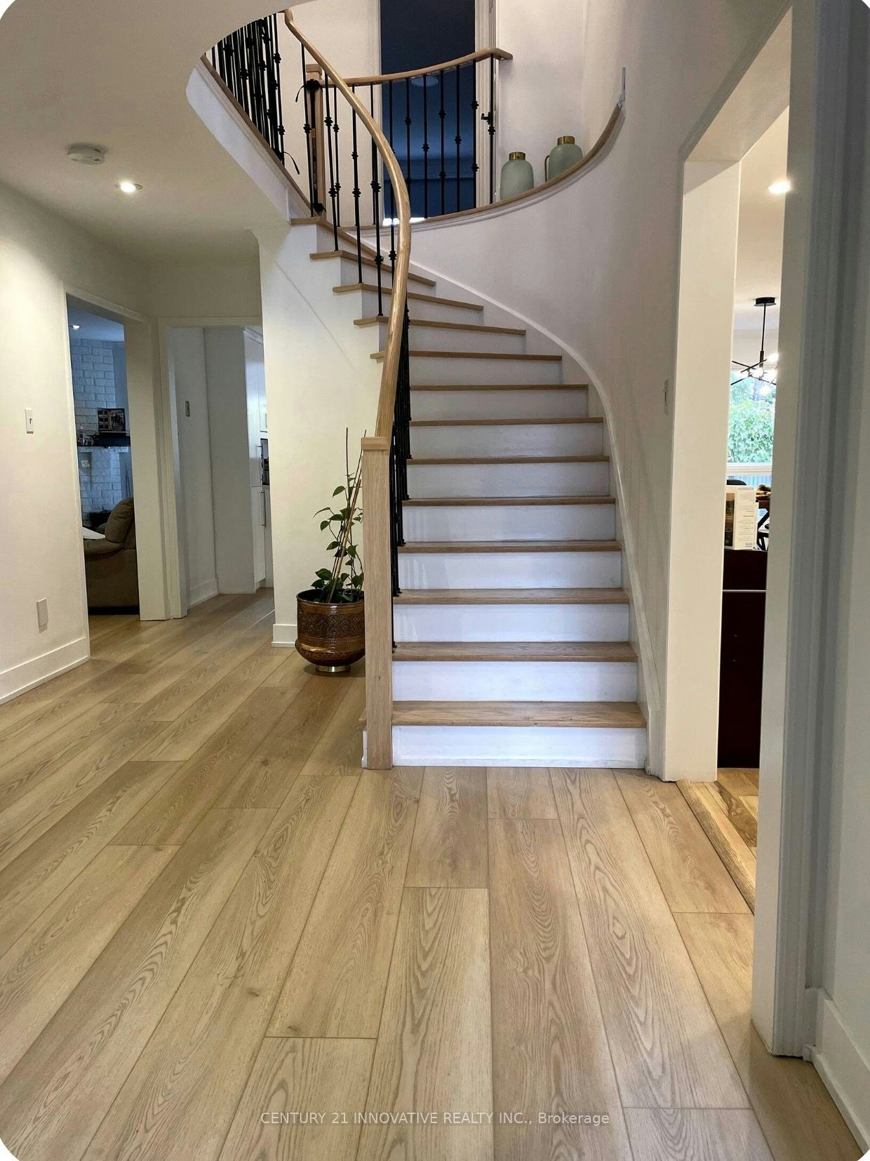 2649 Credit Valley Road, Mississauga, ON, L5M 4J7 - 4