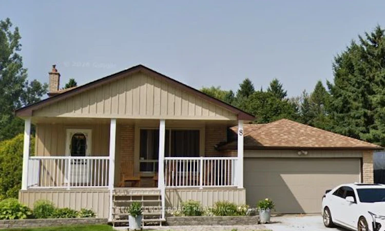 8 Holmes Drive