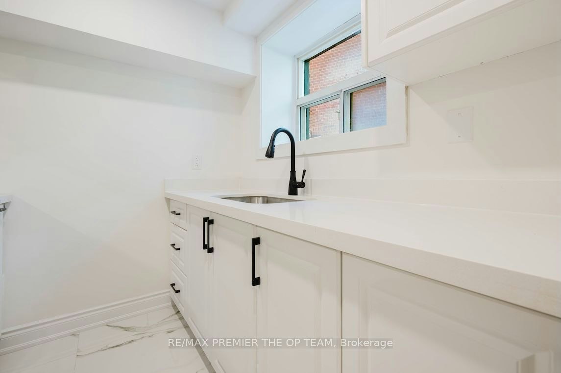 1-299 Quebec Avenue, Toronto, ON, M6P 2V2 - 7