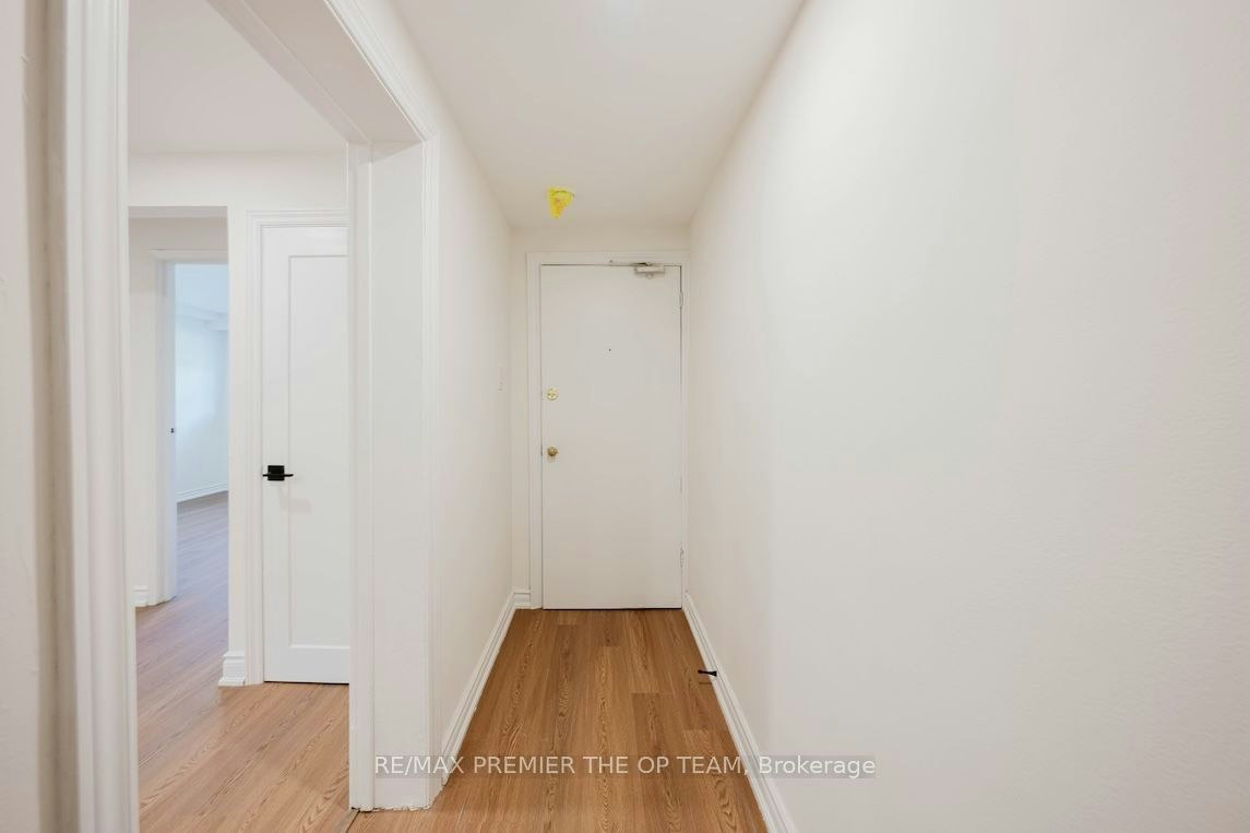 1-299 Quebec Avenue, Toronto, ON, M6P 2V2 - 4