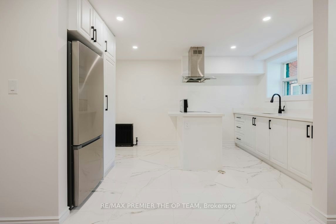 1-299 Quebec Avenue, Toronto, ON, M6P 2V2 - 6