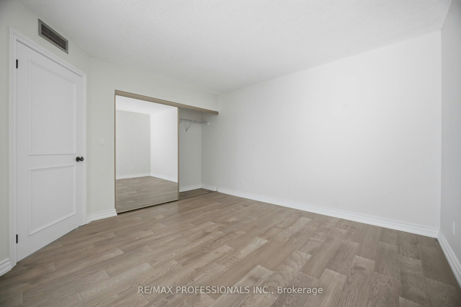 1004-1 Palace Pier Court, Toronto, ON, M8X 0A1 - 18