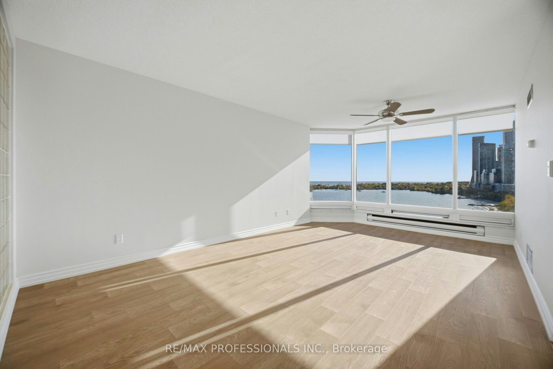 1004-1 Palace Pier Court, Toronto, ON, M8X 0A1 - 7