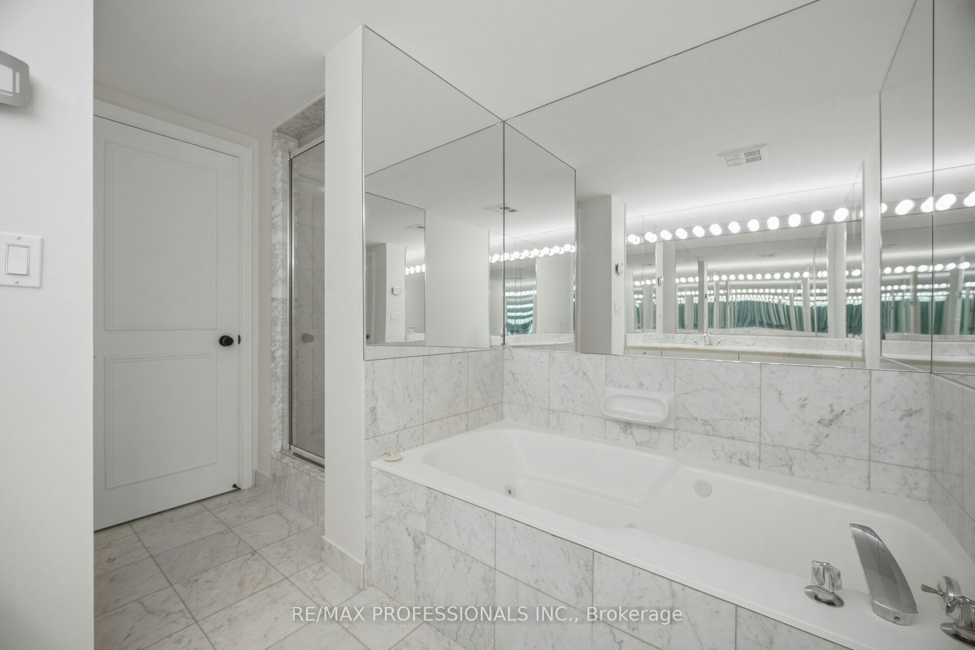 1004-1 Palace Pier Court, Toronto, ON, M8X 0A1 - 16