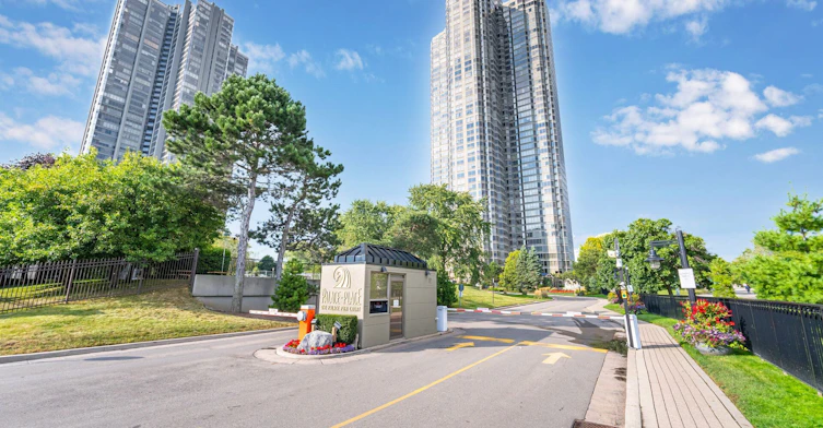 1004-1 Palace Pier Court, Toronto, ON, M8X 0A1 - 2