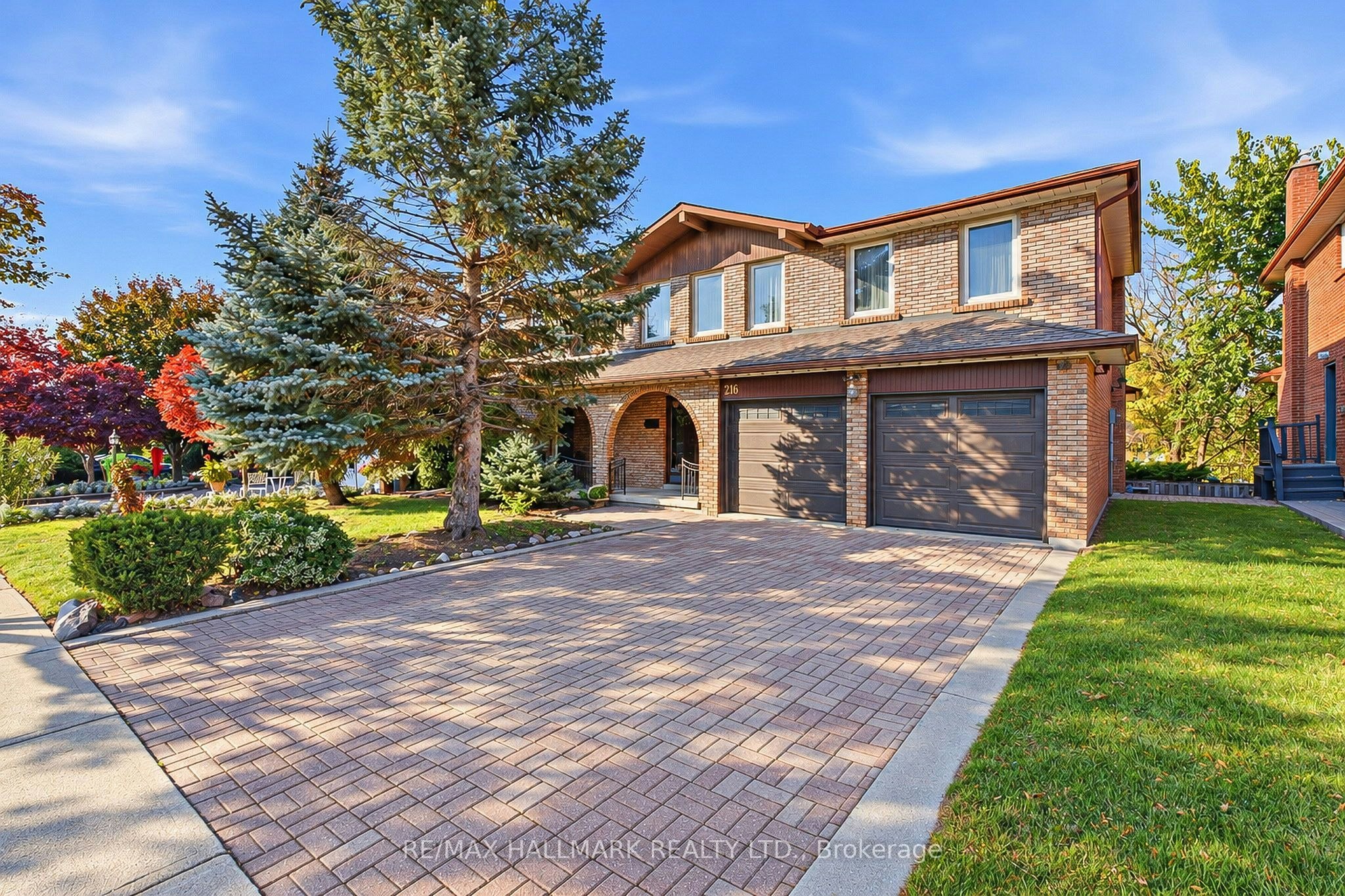 216 Gracefield Avenue, Toronto, ON, M6L 1L8