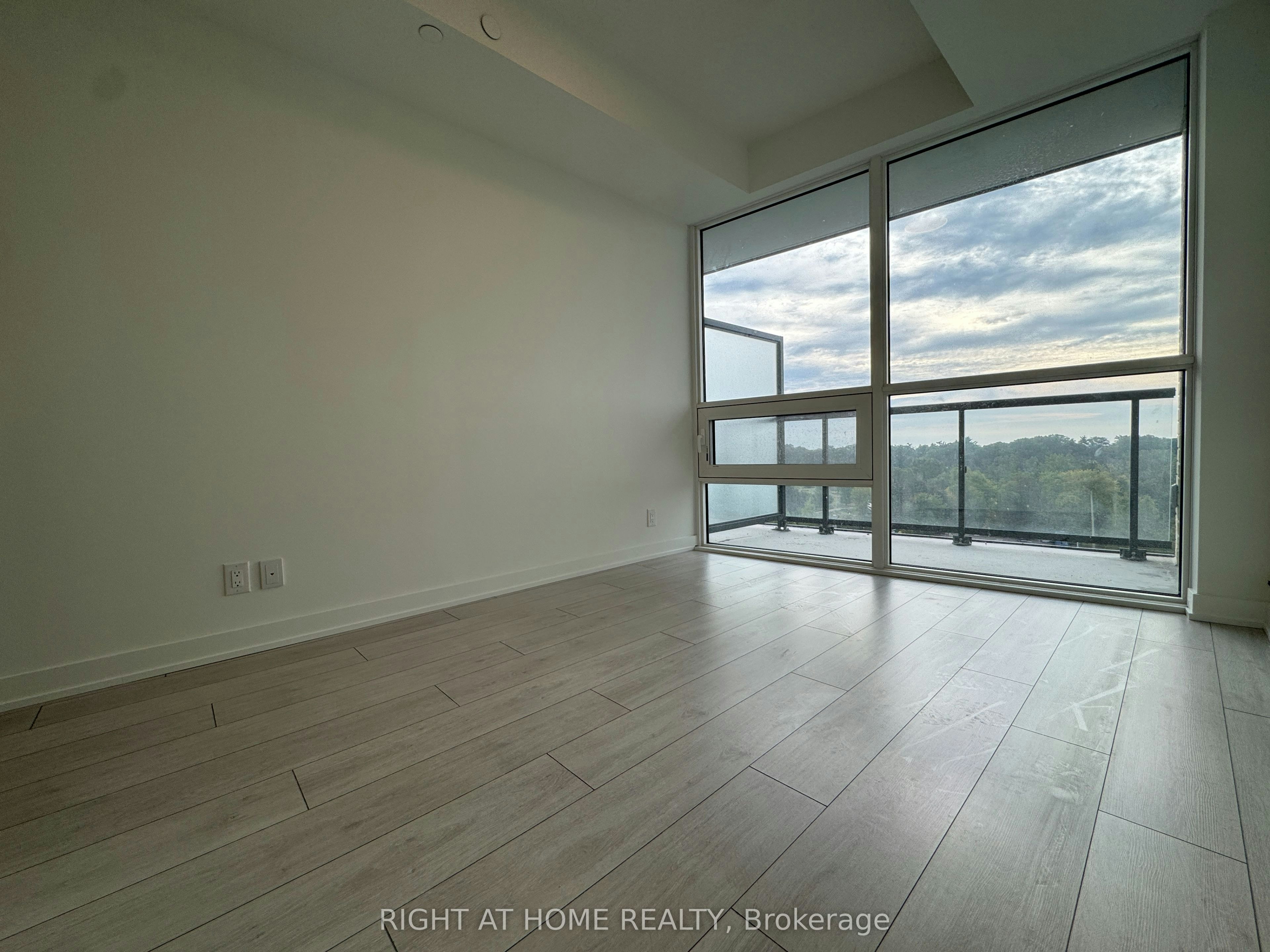 718-1381 Lakeshore Road E, Mississauga, ON, L5E 1G6 - 19