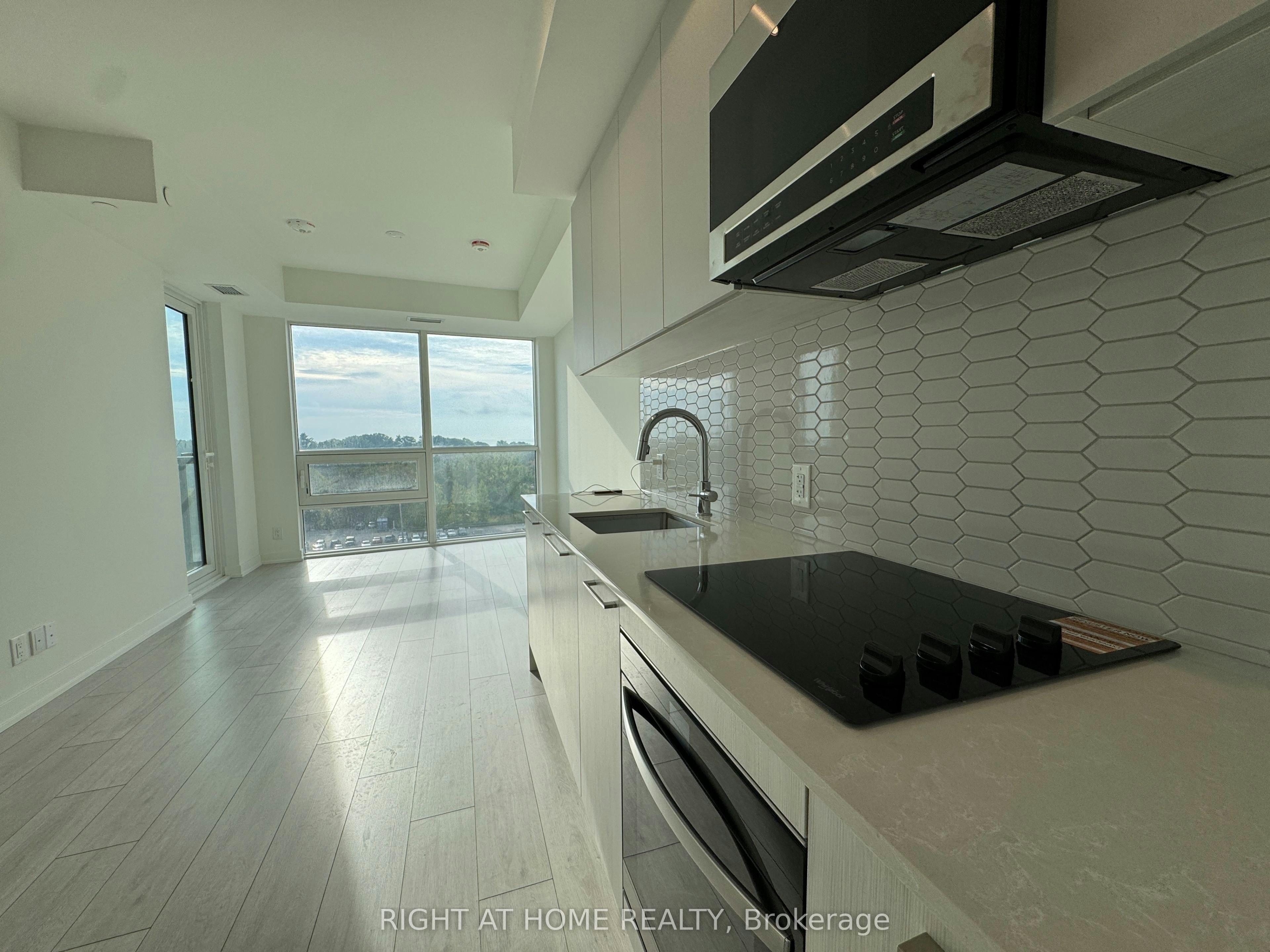 718-1381 Lakeshore Road E, Mississauga, ON, L5E 1G6 - 6