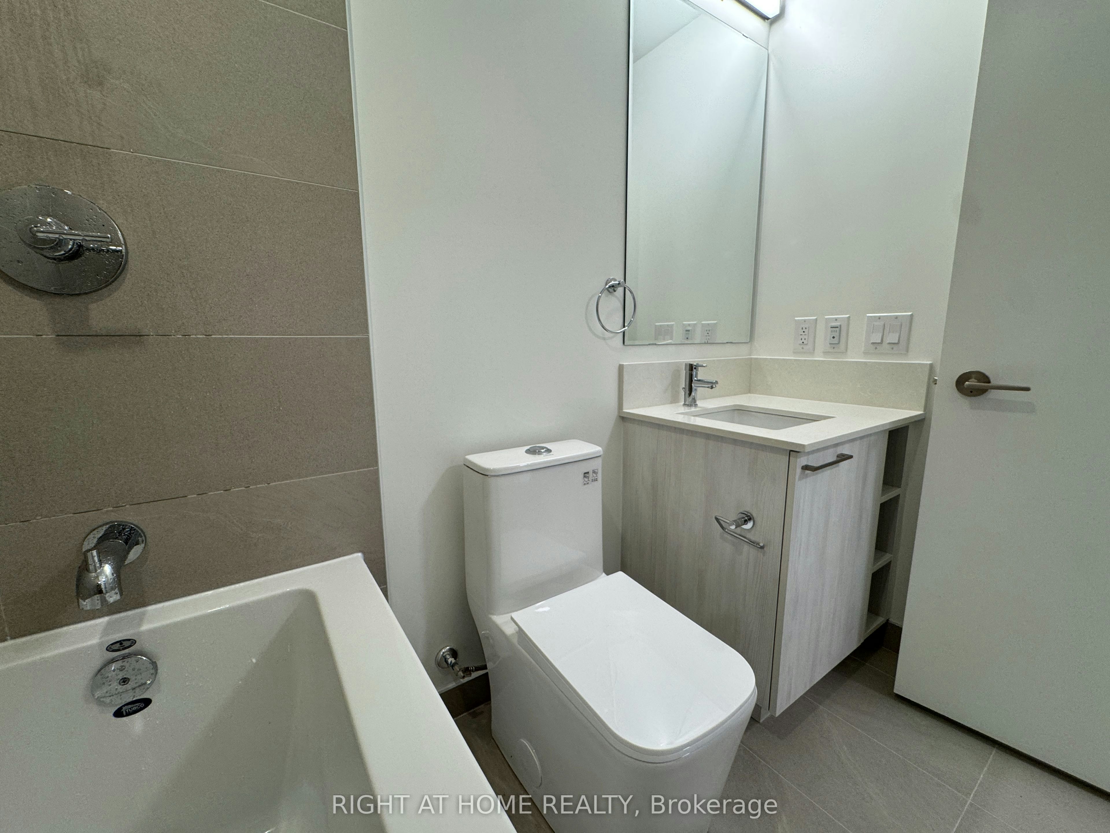 718-1381 Lakeshore Road E, Mississauga, ON, L5E 1G6 - 12