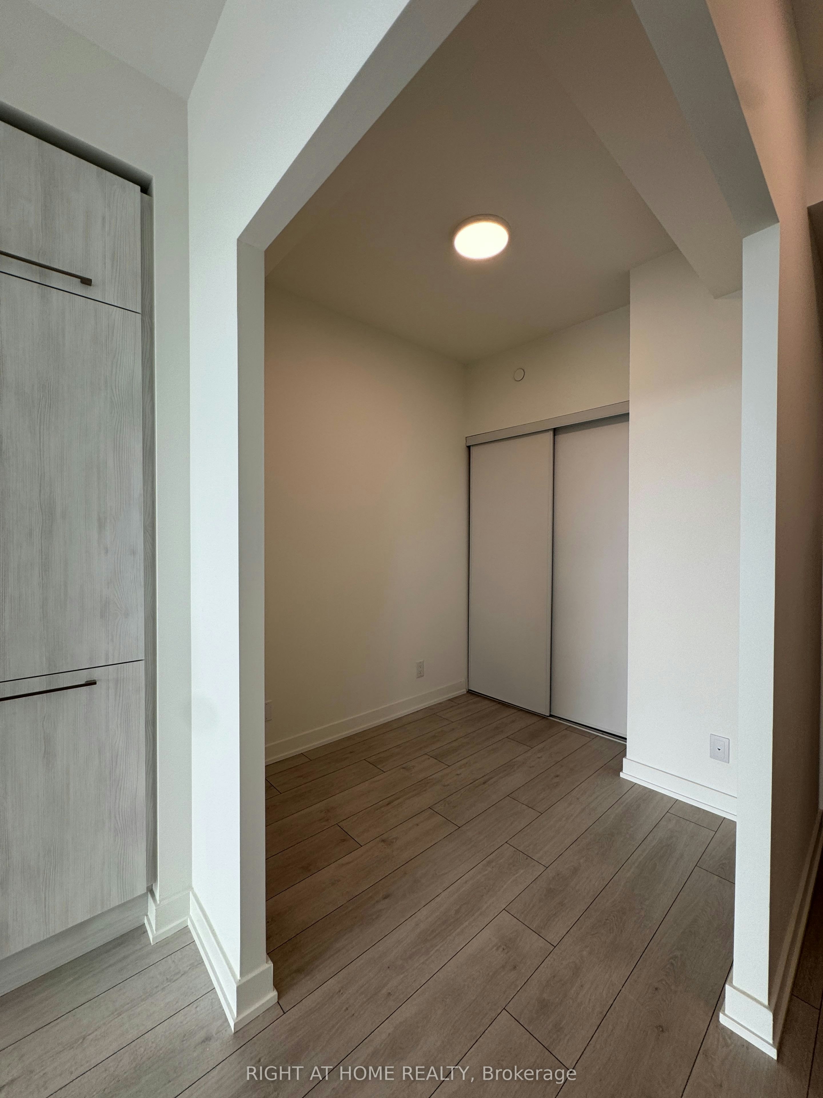 718-1381 Lakeshore Road E, Mississauga, ON, L5E 1G6 - 11