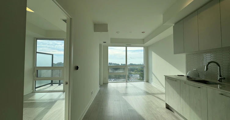 718-1381 Lakeshore Road E, Mississauga, ON, L5E 1G6 - 4