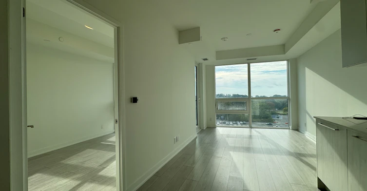 718-1381 Lakeshore Road E, Mississauga, ON, L5E 1G6 - 5
