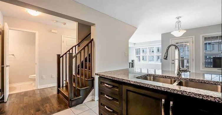 3077 Mistletoe Gardens, Oakville, ON, L6M 4M2 - 3