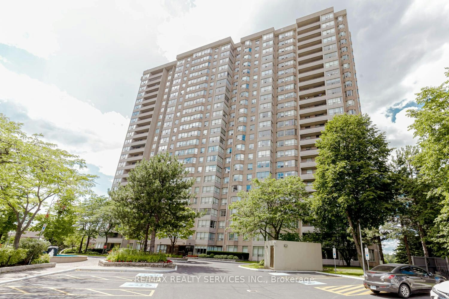 302-30 Malta Avenue, Brampton, ON, L6Y 4S5