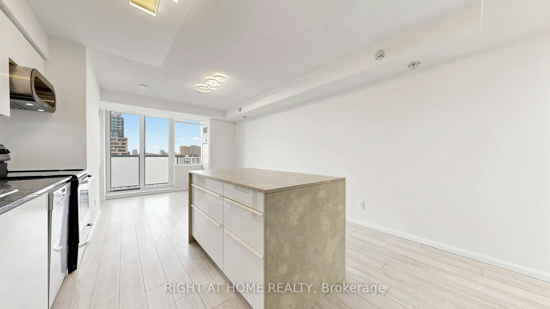 1016-20 Joe Shuster Way, Toronto, ON, M6K 0A3 - 13