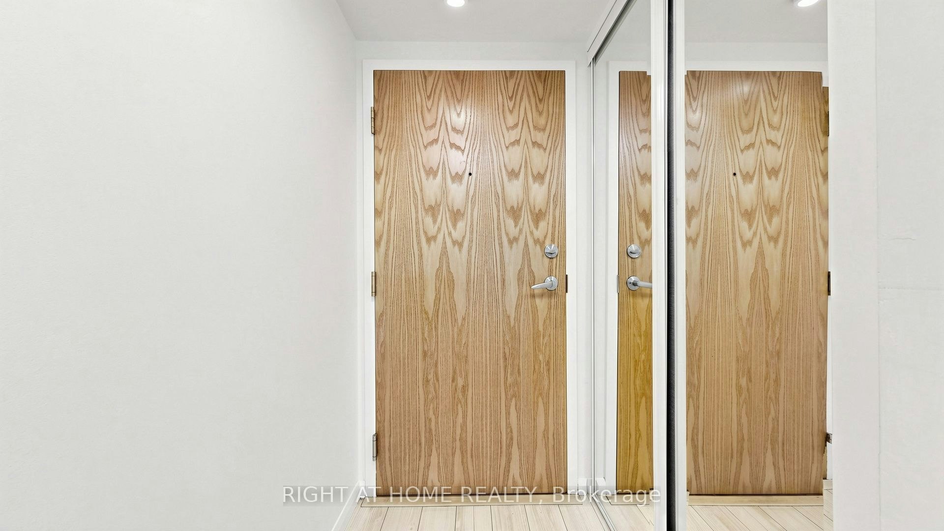 1016-20 Joe Shuster Way, Toronto, ON, M6K 0A3 - 34