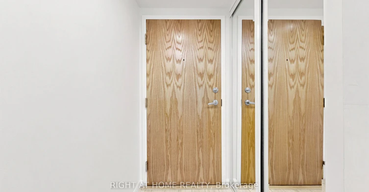 1016-20 Joe Shuster Way, Toronto, ON, M6K 0A3 - 34