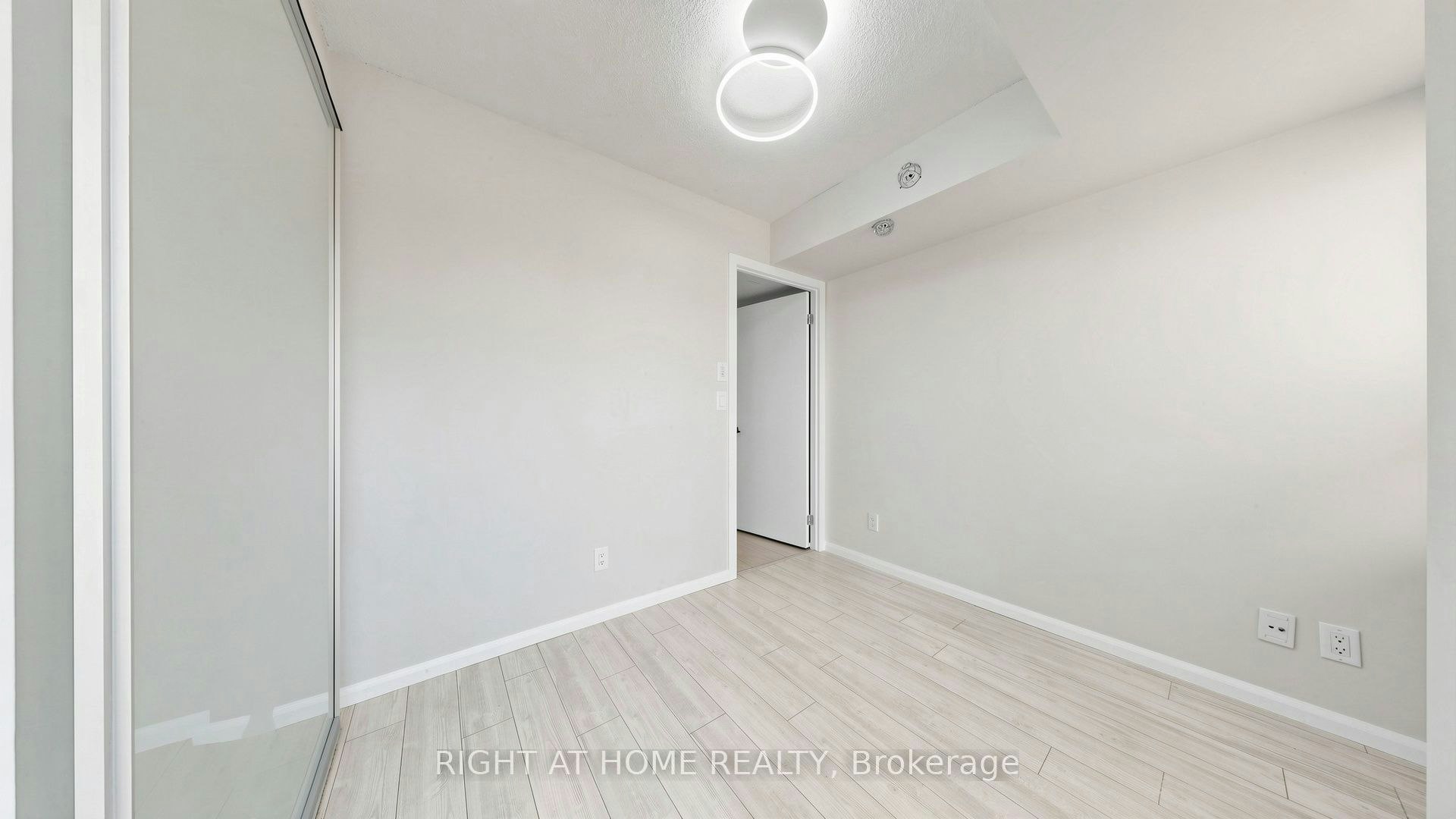 1016-20 Joe Shuster Way, Toronto, ON, M6K 0A3 - 24