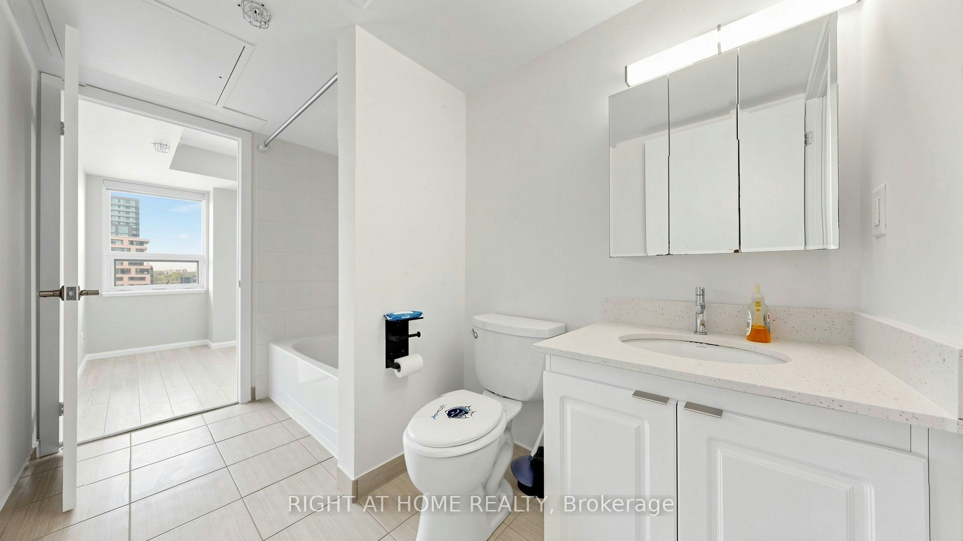 1016-20 Joe Shuster Way, Toronto, ON, M6K 0A3 - 26