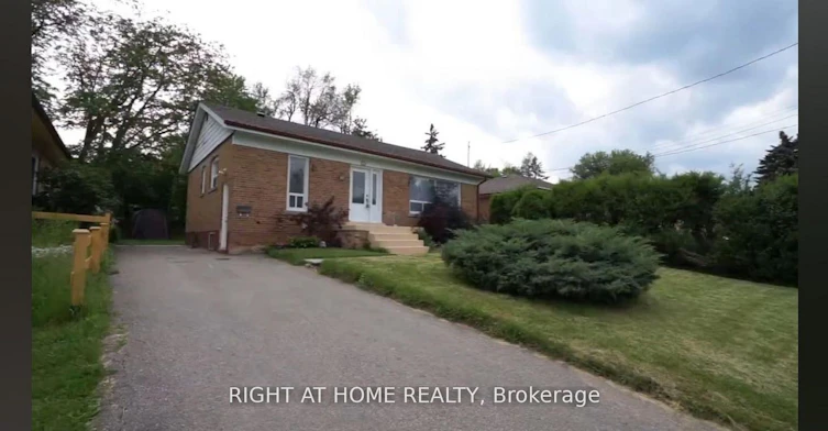15 Elizabeth Street S, Halton Hills, ON, L7G 2R1 - 2
