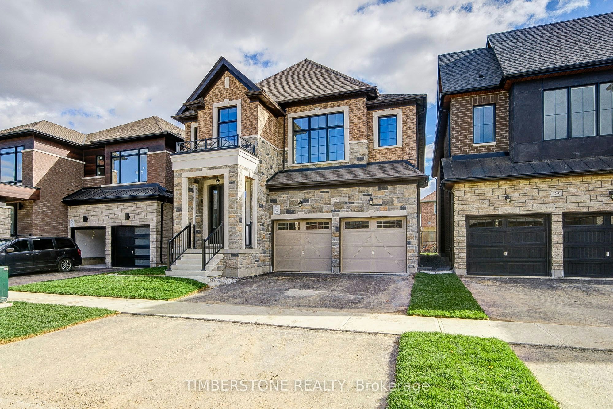 27 Raja Street, Brampton, ON, L6P 4R8