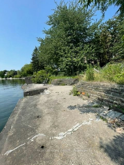 2687 Lake Shore Boulevard W, Toronto, ON, M8V 1G6 - 2