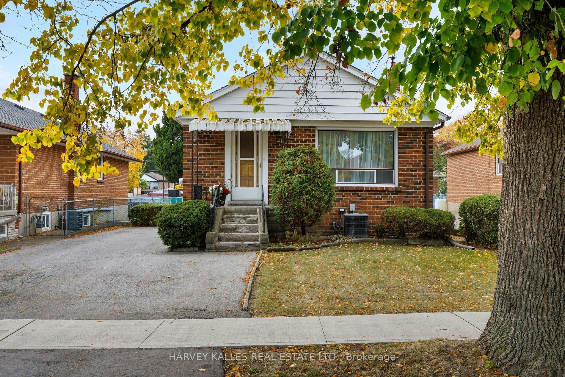 46 Brawley Avenue, Toronto, ON, M8Z 4Z4