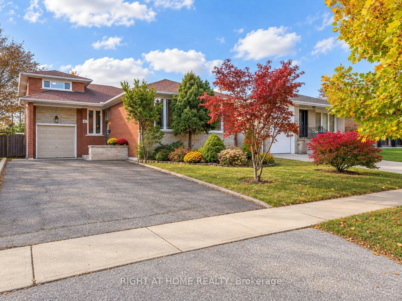 41 Rowse Crescent, Toronto, ON, M9P 3L4