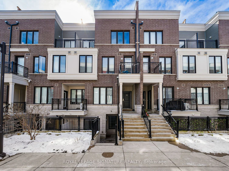 15-70 Eastwood Park Gardens, Toronto, ON, M8W 1N6