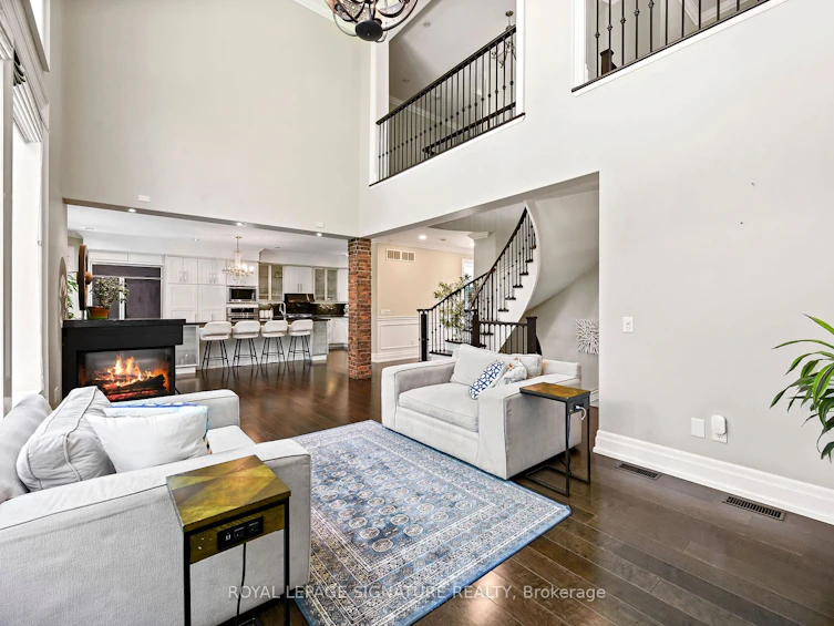 762 Duchess Drive, Mississauga, ON, L4Y 1H7 - 10