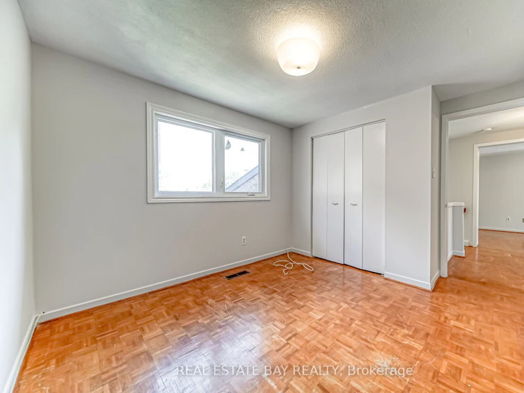 20 Moffatt Court, Toronto, ON, M9V 4E1 - 19