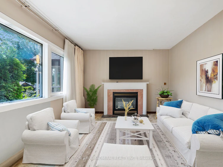 48 Frances Avenue, Toronto, ON, M8Y 3K9 - 5