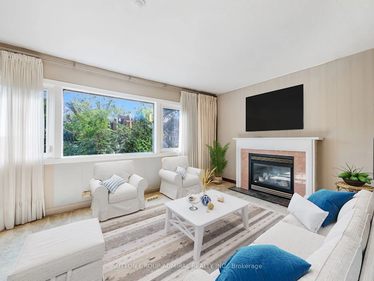 48 Frances Avenue, Toronto, ON, M8Y 3K9 - 6