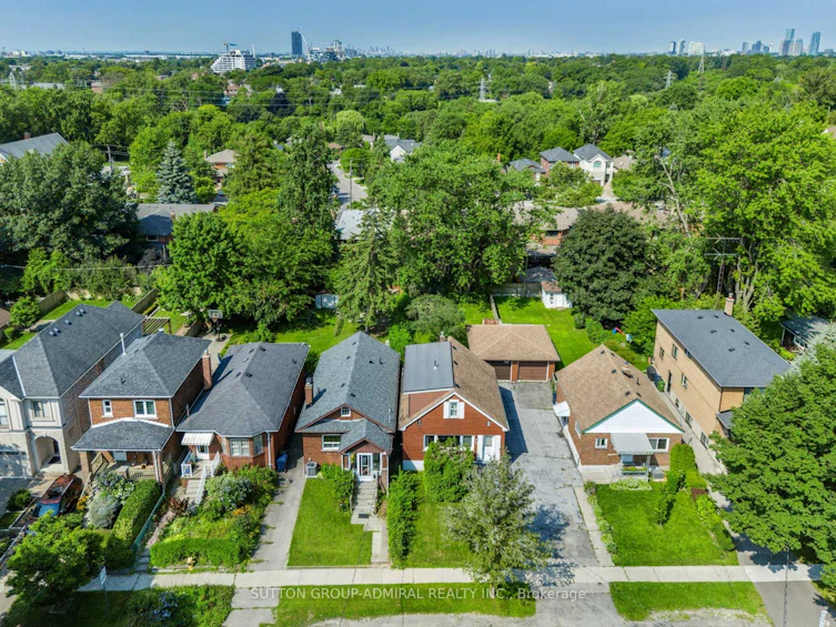 48 Frances Avenue, Toronto, ON, M8Y 3K9 - 27