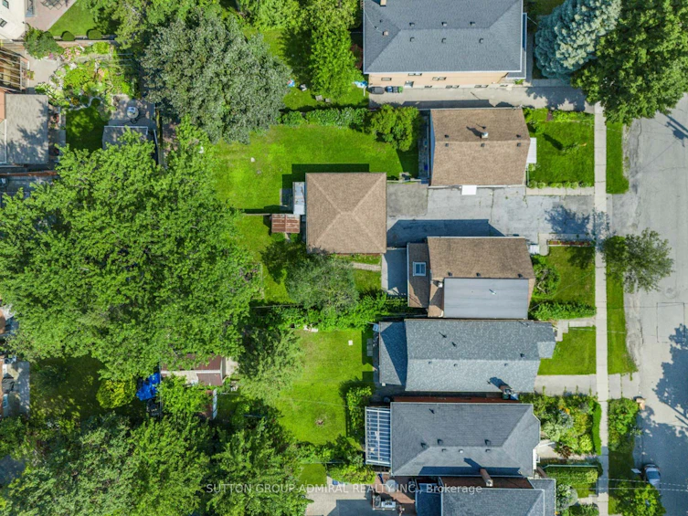 48 Frances Avenue, Toronto, ON, M8Y 3K9 - 28
