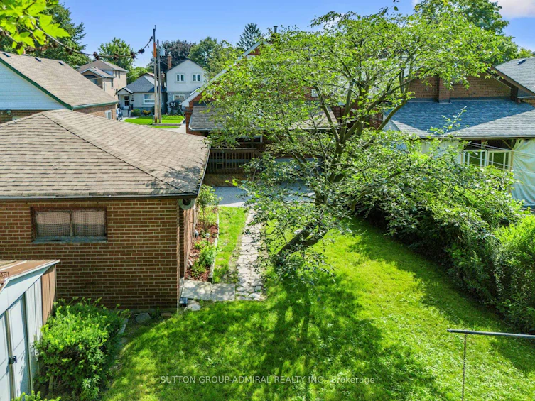 48 Frances Avenue, Toronto, ON, M8Y 3K9 - 29